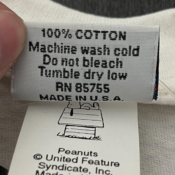 Peanuts Collection Snoopy White 100% Cotton SS T-shirt USA Made, Size M NWT - Picture 5 of 8
